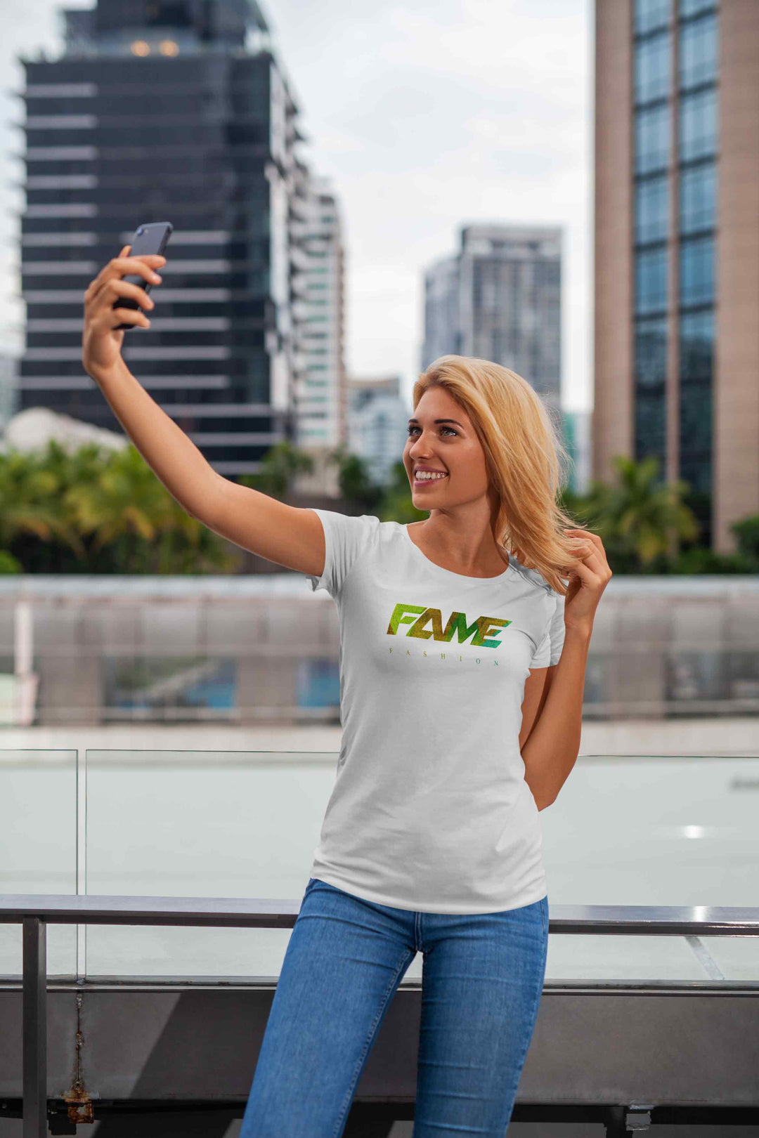T-shirt Fame Fashion Wit & Groen - Bruin Abstract