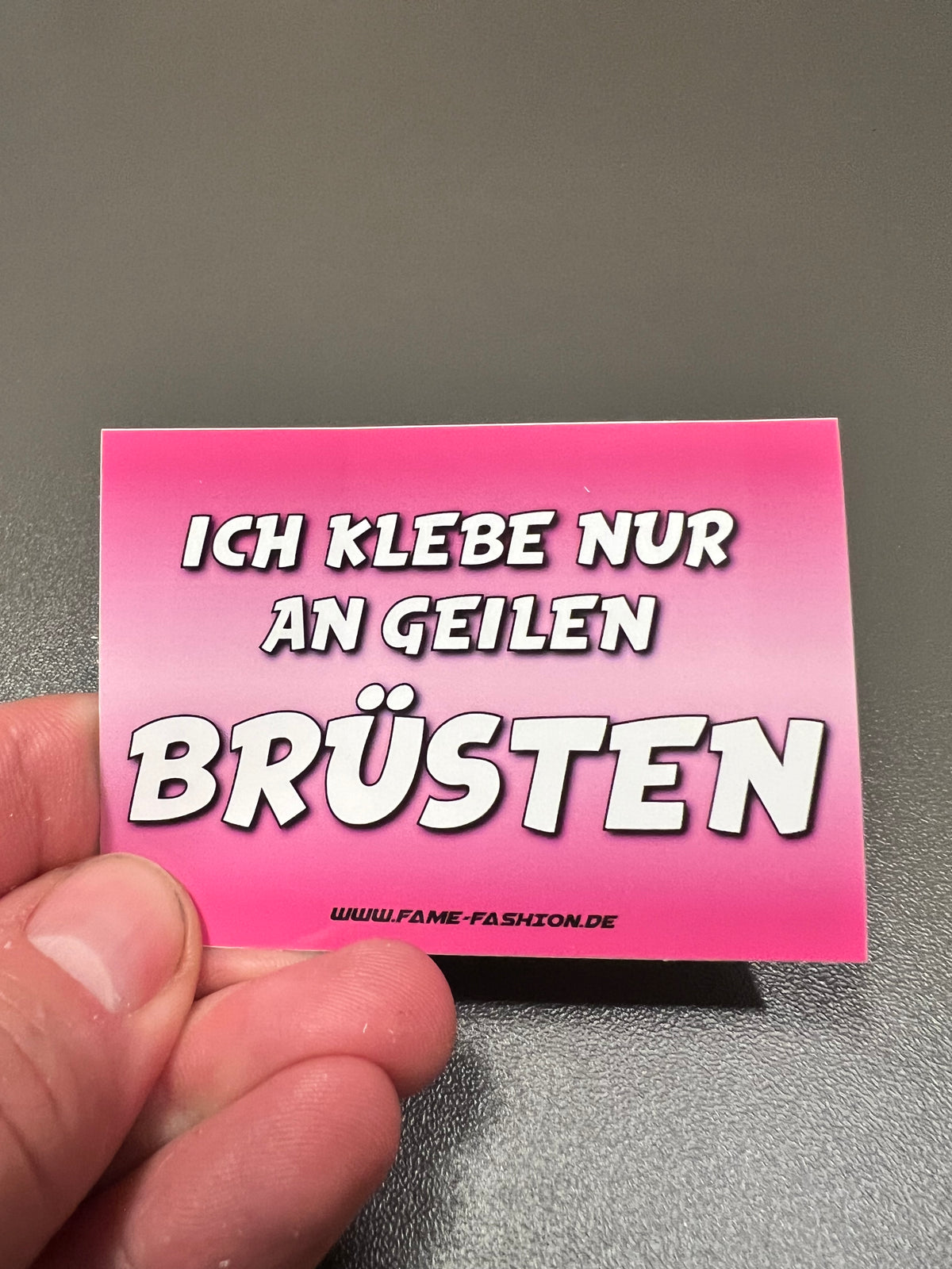 Ich klebe nur auf geilen Brüsten Malle Sticker