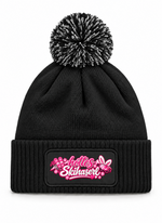 hottes Skihaserl - Beanie mit Bommel